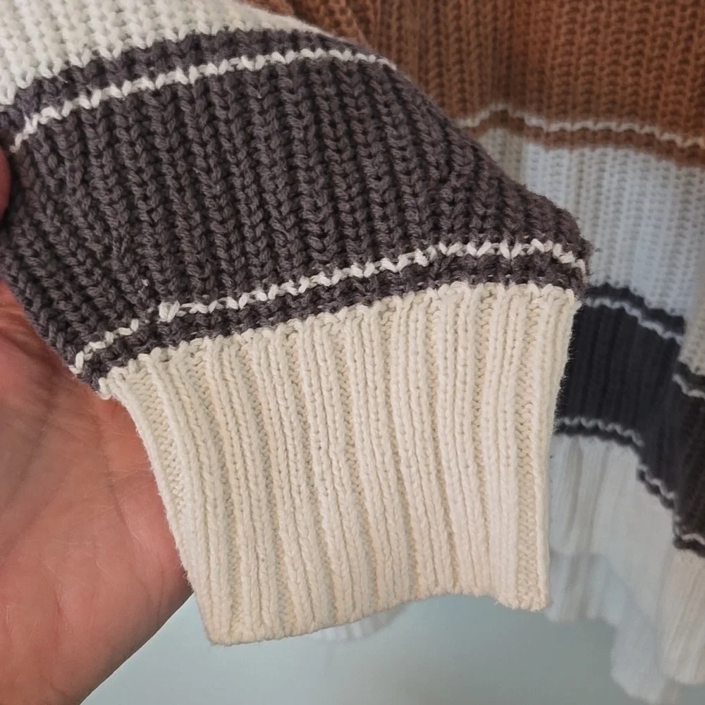 Hollister | Cozy Striped Crew Neck Sweater Size Medium